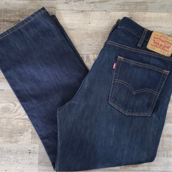 Levi's Other - LIKE NEW! Men’s LEVI'S 514 Straight Leg, Dark Blue Jeans. Size 38x30.